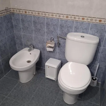 Apartamento Alquilo Con Bano Y Cocina Compartida Torremolinos